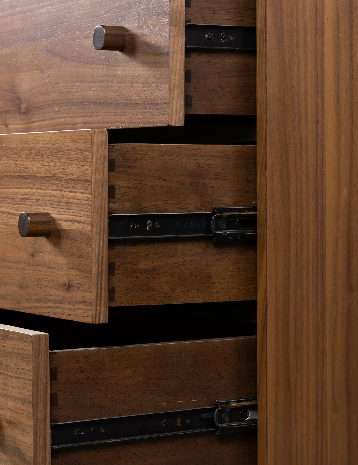 Cameron Dresser - Image 7