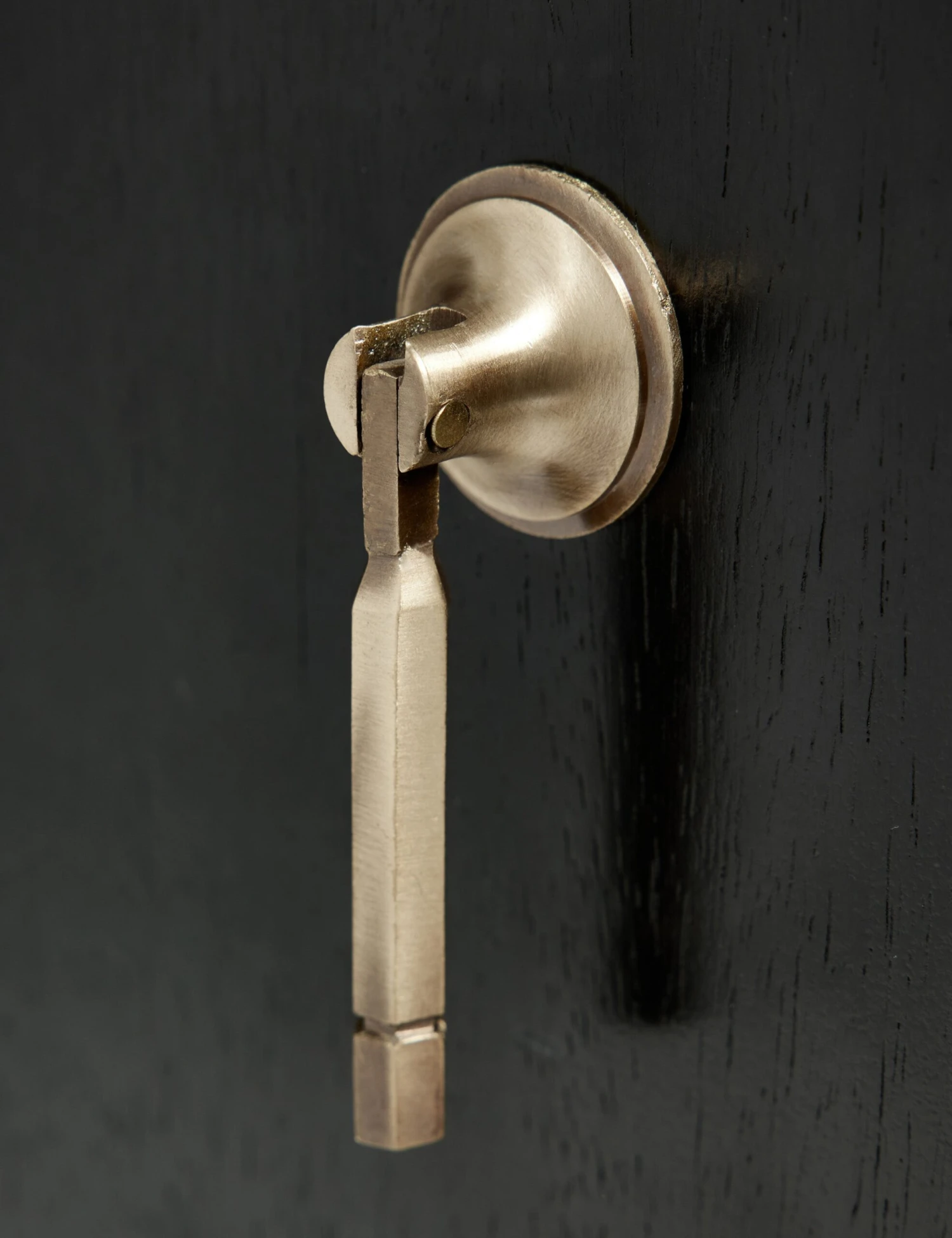 Anabella Bar Cabinet - Image 8