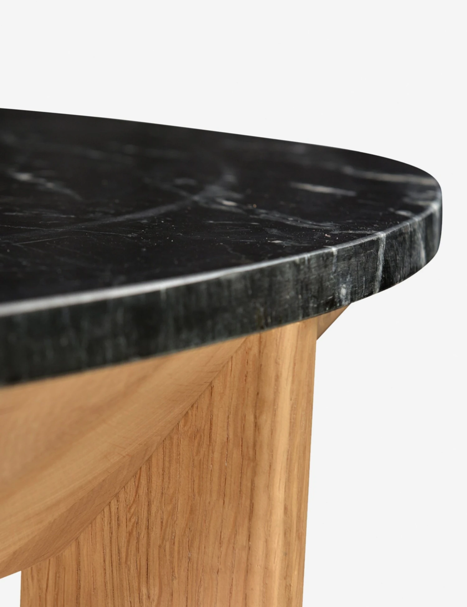 Huitink Round Dining Table - Image 3