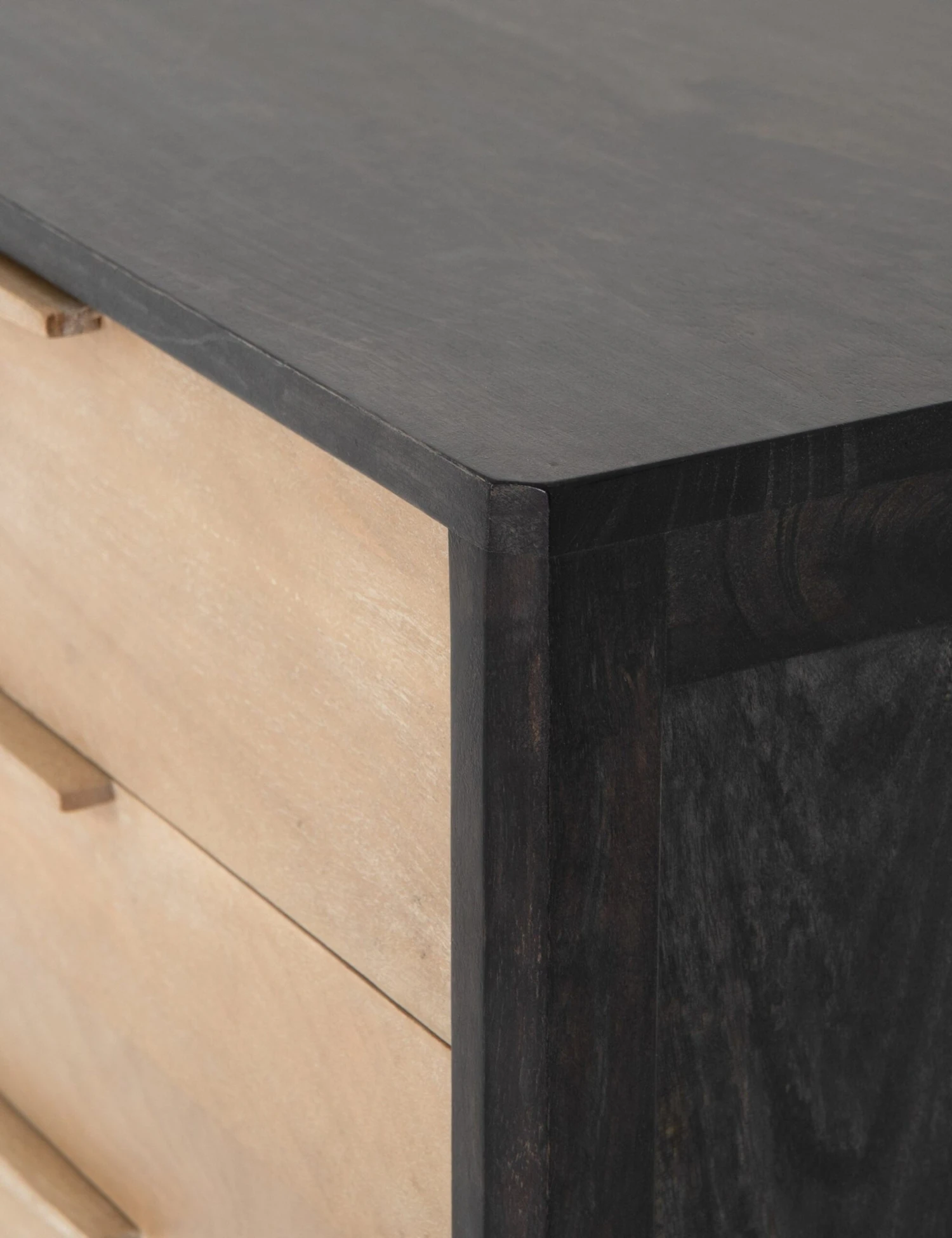 Hannah Dresser - Image 15