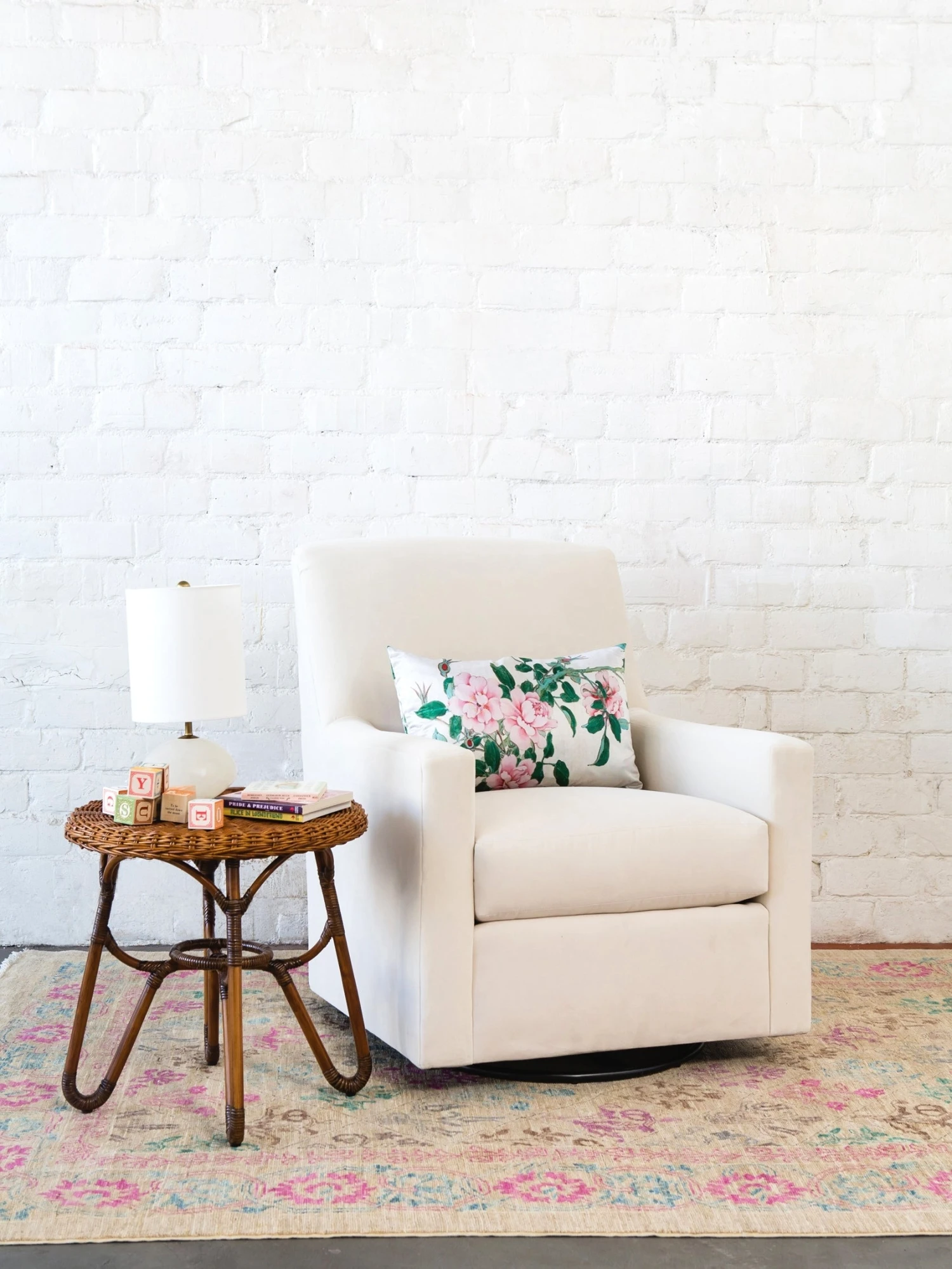 Ellia Glider Chair - Image 2